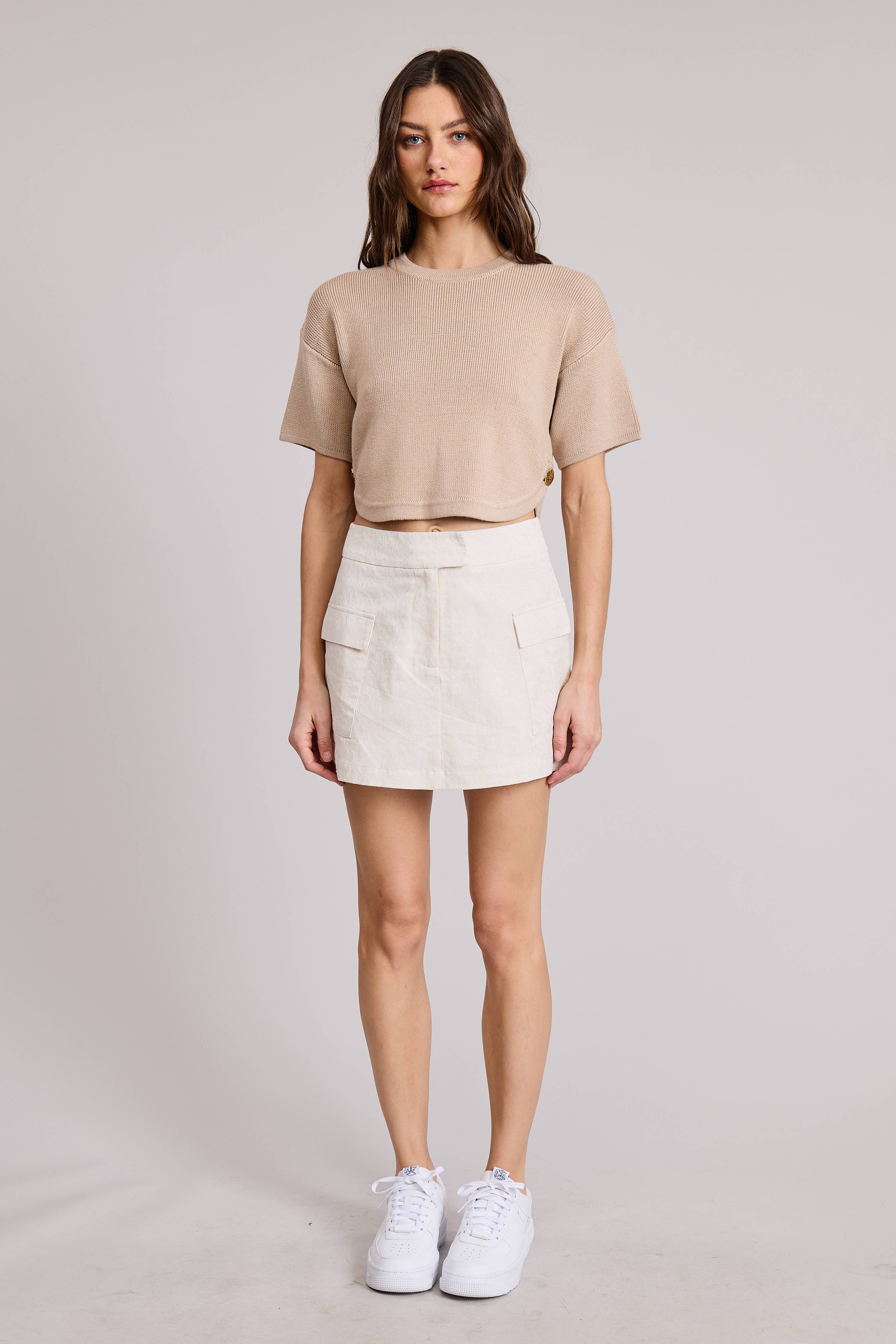 FLAT WHITE – wholesale Knitted jumper – Women′s – Paris Sweater Crewneck Top1