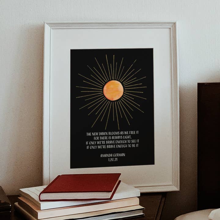Impresión New Dawn de Amanda Gorman - Fondo negro para venta al por mayor de Abigail Leigh Designs