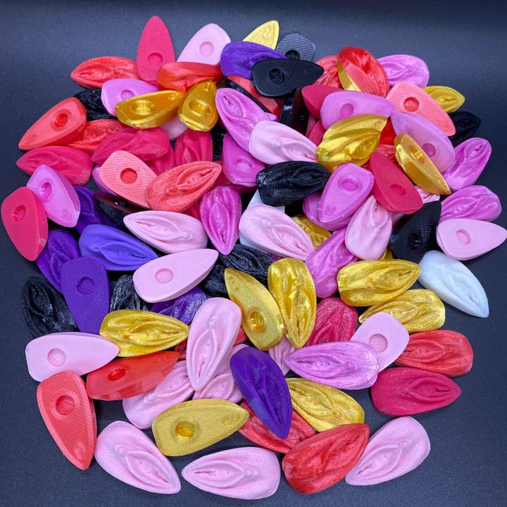 NumanPrints - Wholesale Gag Gift/Novelty Gift - Pussy Magnet! Stick On Magnetic Vulva! Prank/Gag Gift
