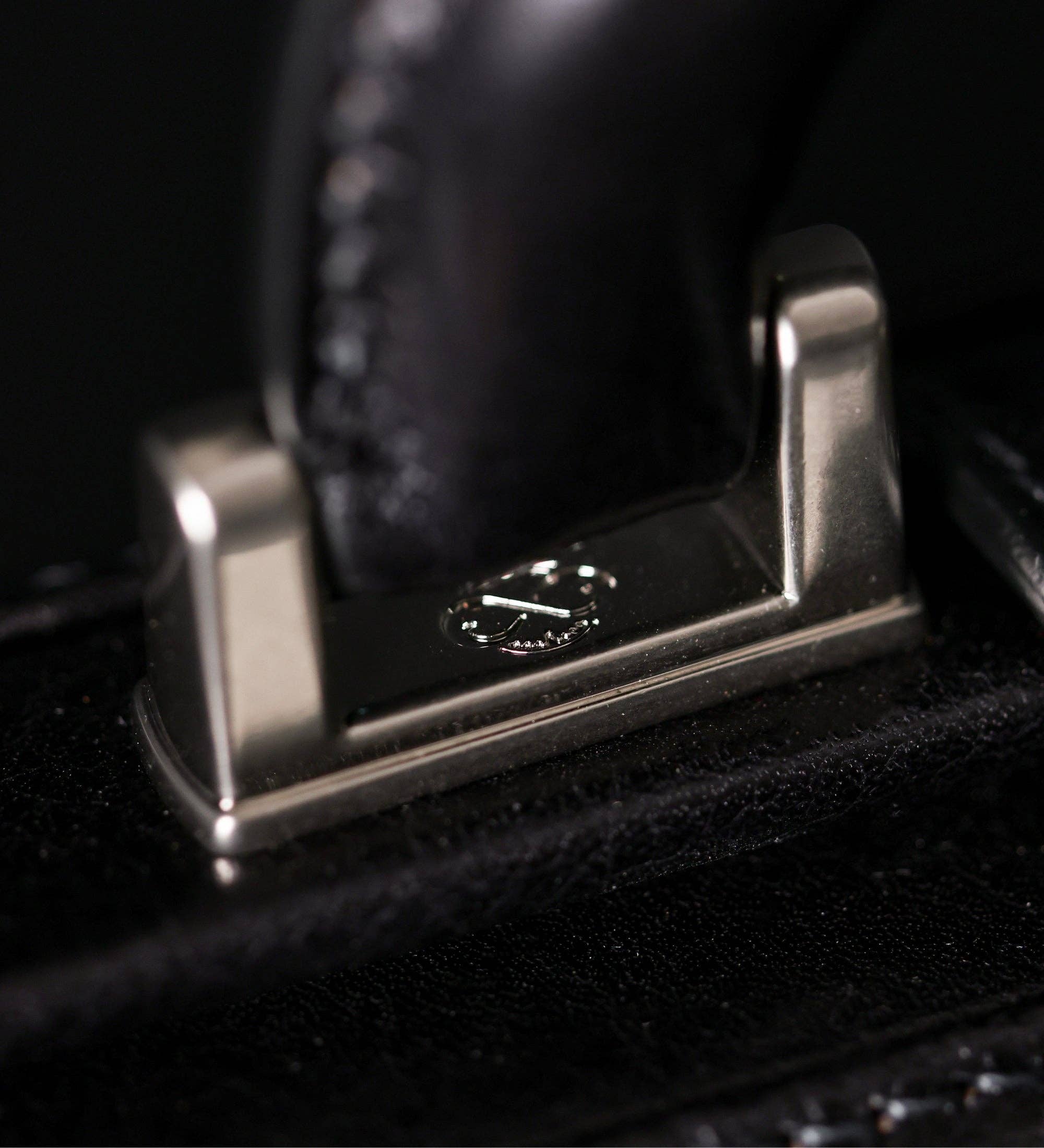 Time Resistance – Großhandel Aktentasche – Unisex – Große Lederaktentasche - Die Firma19