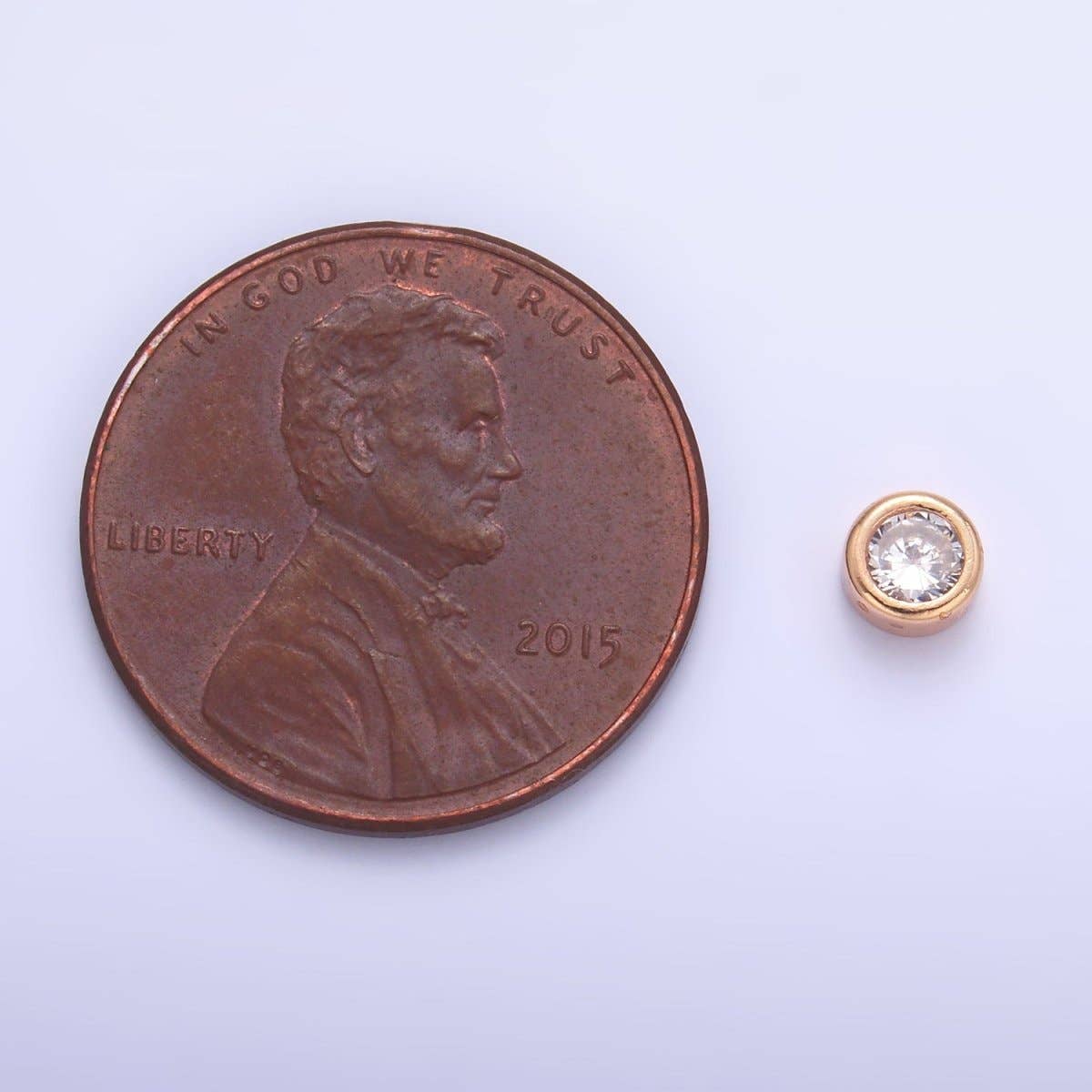 Aim Eternal – wholesale Hantverkstillbehör – 24K Guld Fylld 4,2mm Klar, Lila Rund CZ Infattningspärla | B114 B1172