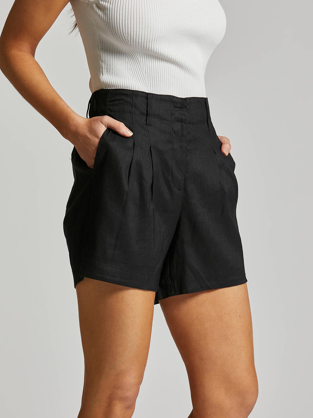 Weekend Los Angeles - Wholesale Shorts - Women's - Linen Shorts - MARGO SHORTS5
