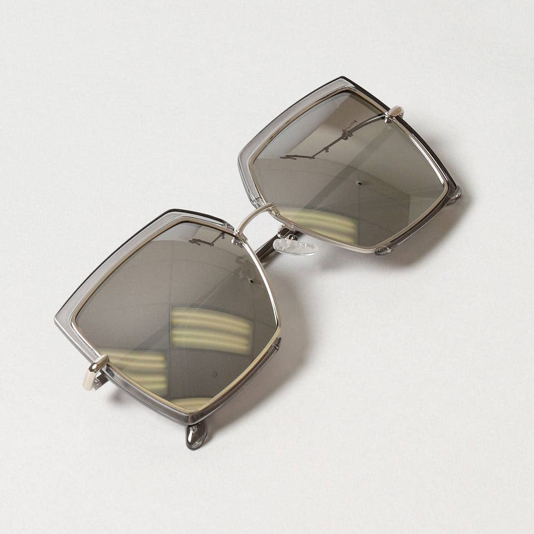  ASSORTED COLOR Women's Oversized Square Mirrored Sunglasses for wholesale on Faire9