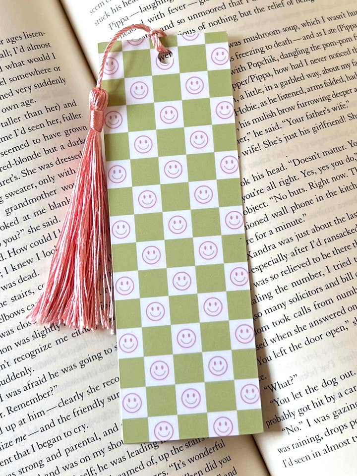 Grøn og lyserød ternet bogmærke for engroshandel hos Chapter & Claw Studio