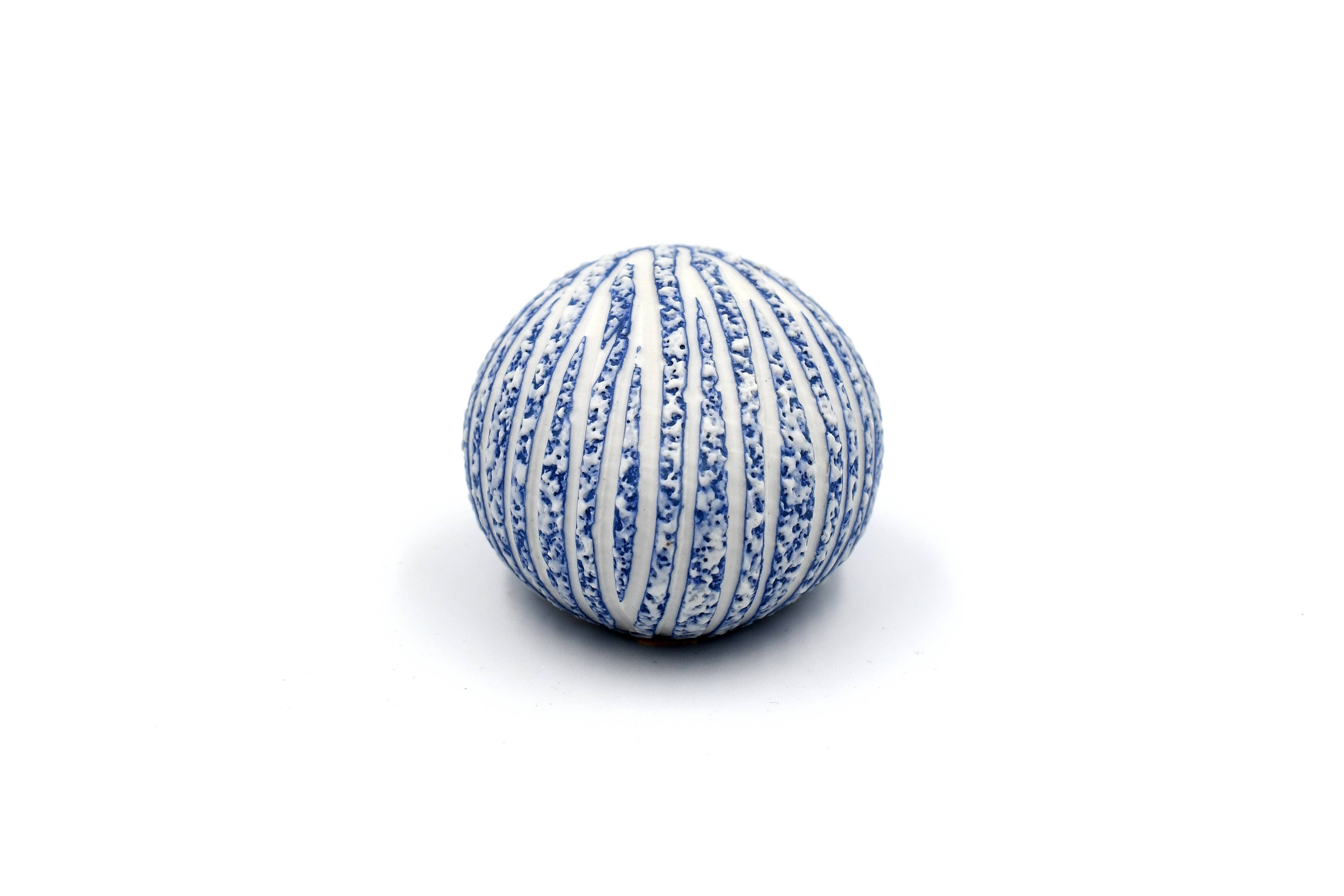 Art Floral Trading LLC - Wholesale Vase - 159W16BLUE PEBBLE MINI S-Handcrafted Porcelain Bud Vase4