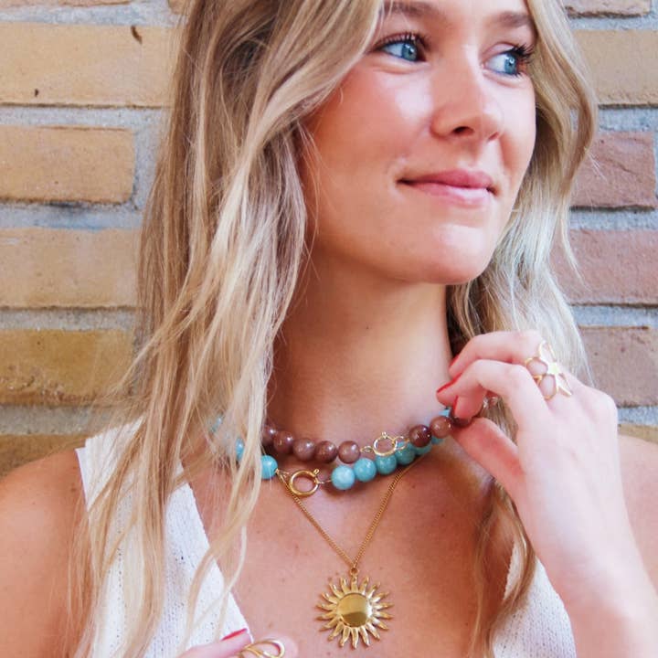 Bazou - Wholesale Pendant/Charm Necklace - Fine link chain with sun charm 'large'1