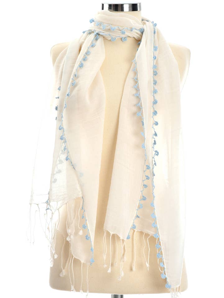 Katoenen blauwe zijden sjaal - geborduurd voor wholesale door Dosimira