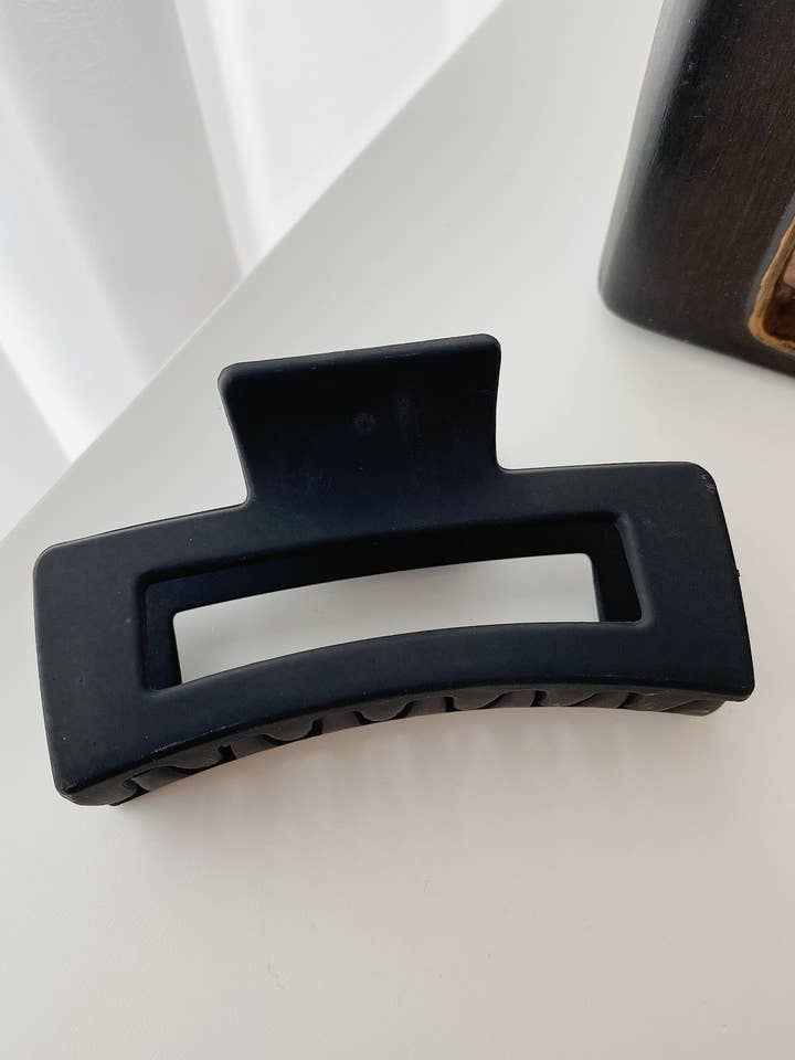 Rectangle Claw Clips in Matte Black Pack of 2 for wholesale by Avenue Wholesale
