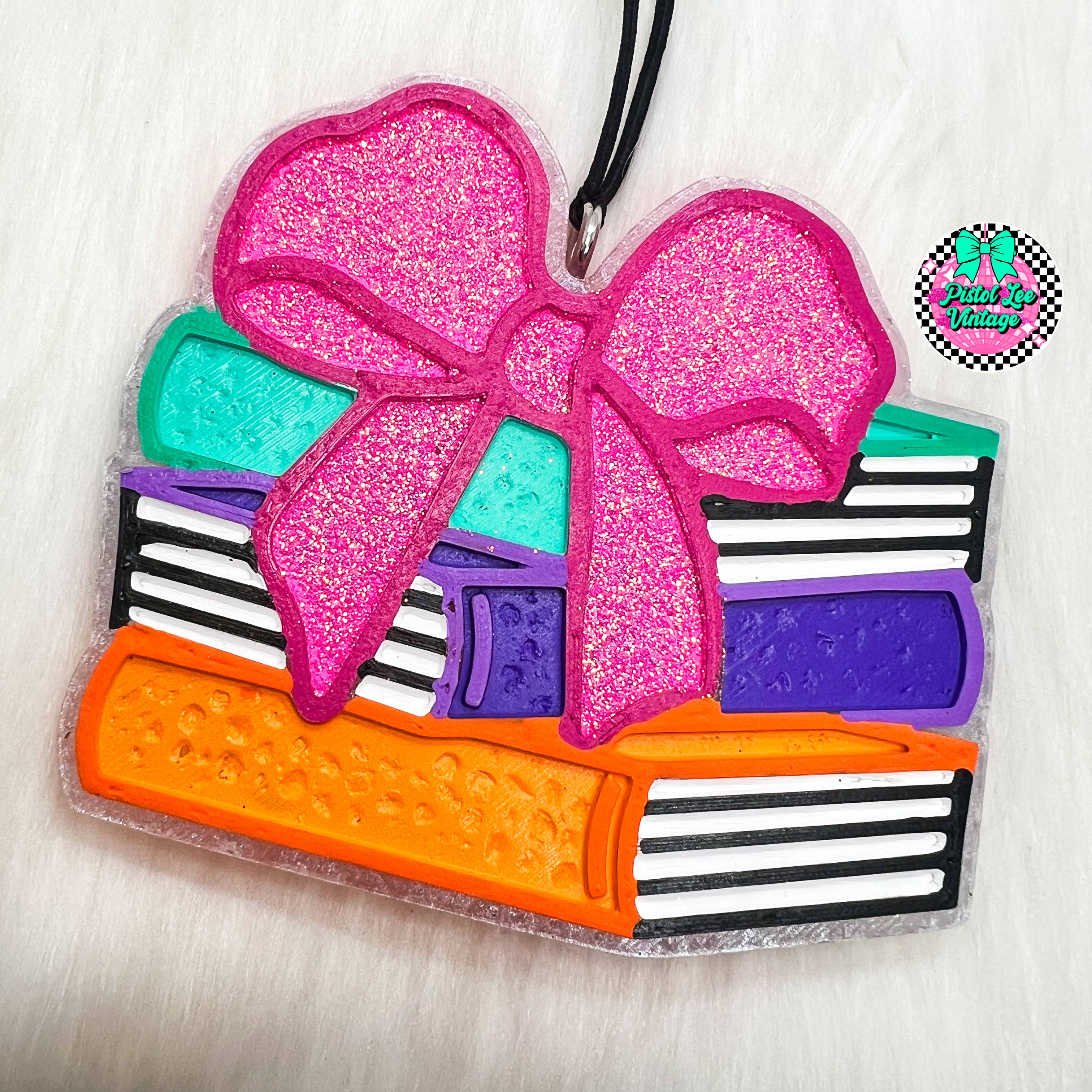 Pistol Lee Vintage - Wholesale Car Freshener - Unisex - Bow Book Stack Freshie0