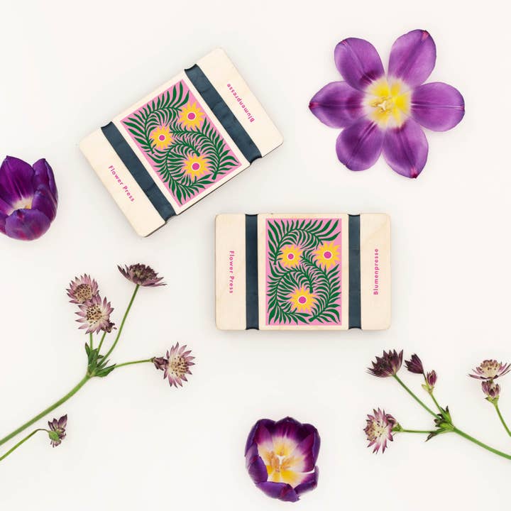 Studio Wald - UK Made - Wholesale DIY Craft Kit - Pocket Flower Press - Teasel1