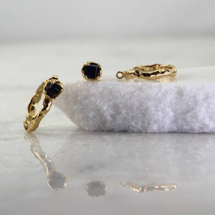 Veluna - Wholesale Hoop earrings - Jupiter’s Muse Statement Stud Hoop1