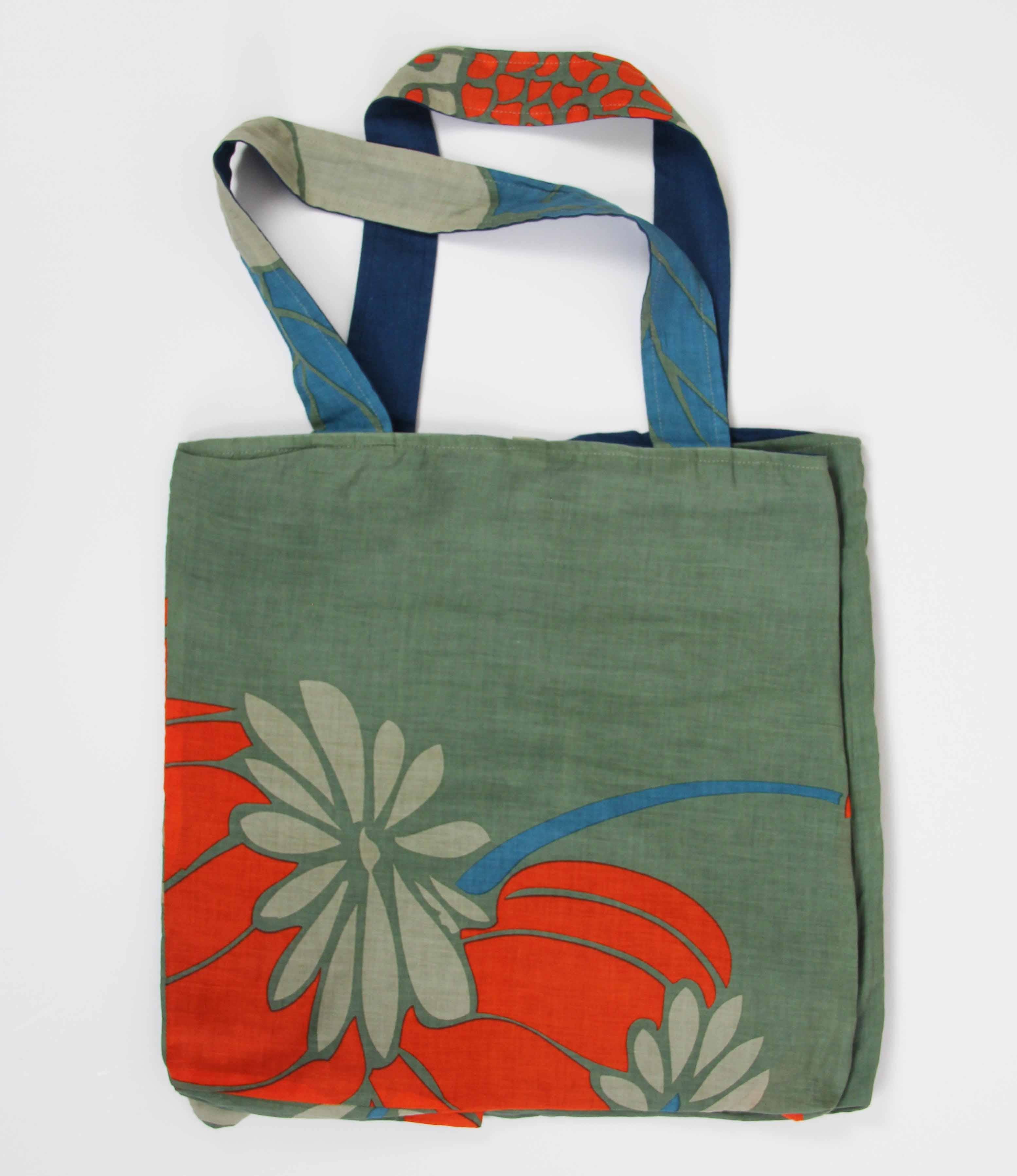 Les Belles Vagabondes - Wholesale Beach Bag - Upcycled cotton tote bag Poppy Khaki2