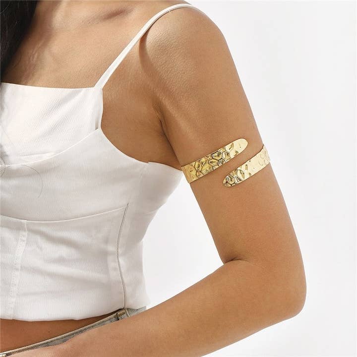 Anello a braccio aperto con motivo a onde per la vendita all'ingrosso da parte di kycozy