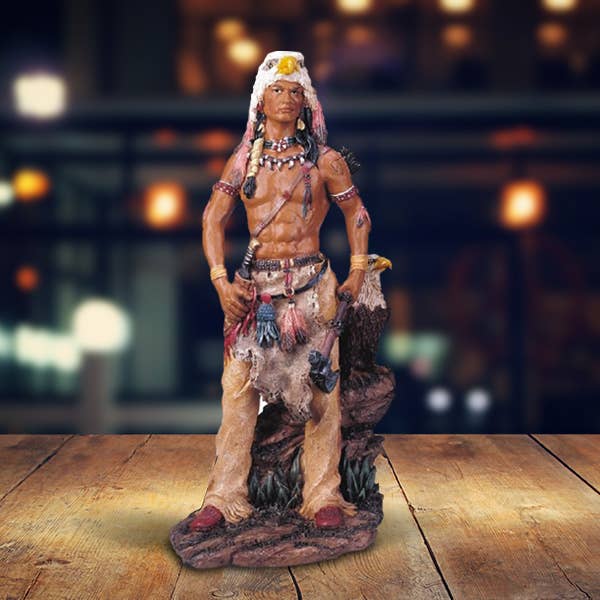 Figurine amérindienne de 11 po H avec aigle, cadeau pour la vente par FC Design