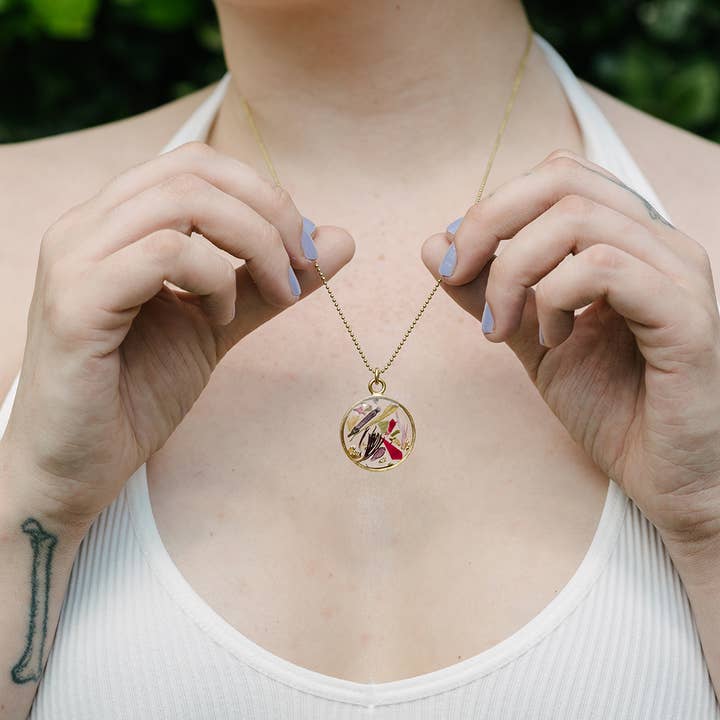 Cameoko – Colar pingente/pendente por atacado – Colar Garden Party ~ Pétalas de flores secas em resina1