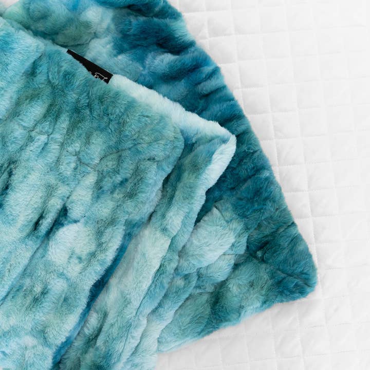 Laree + Co. - Wholesale Bedding Blanket - Kids & Baby - LuxeCloud Blanket4