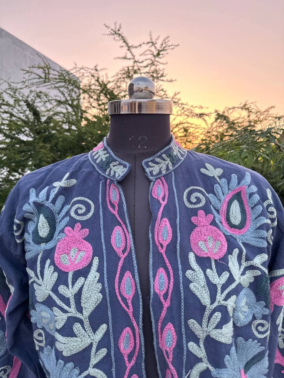 bhavnas boutique - Vente Veste – femme - Belles vestes en coton brodées Suzani à motifs floraux3