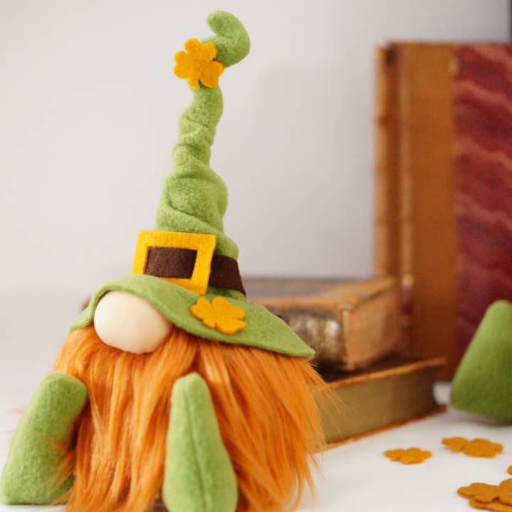 Gnomevillestudios - Wholesale Decorative Tabletop Object - St. Patrick’s Day Gnome – Irish Leprechaun Shelf Sitter5