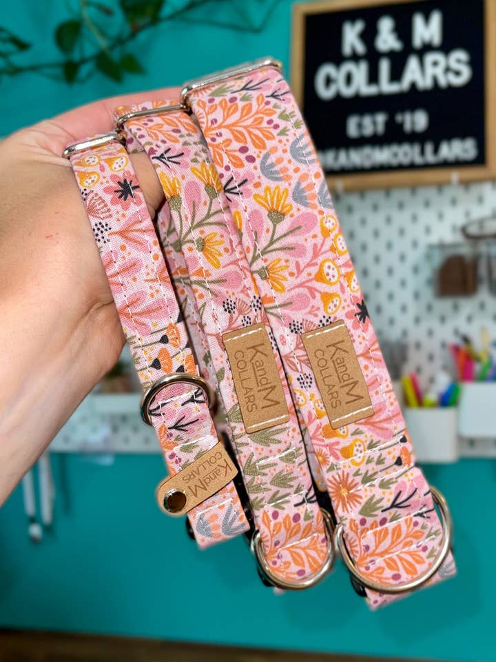 Mini-Blumen auf rosa Hundehalsband, Herbst-, K- und M-Halsbänder für den Großhandel von K and M Collars