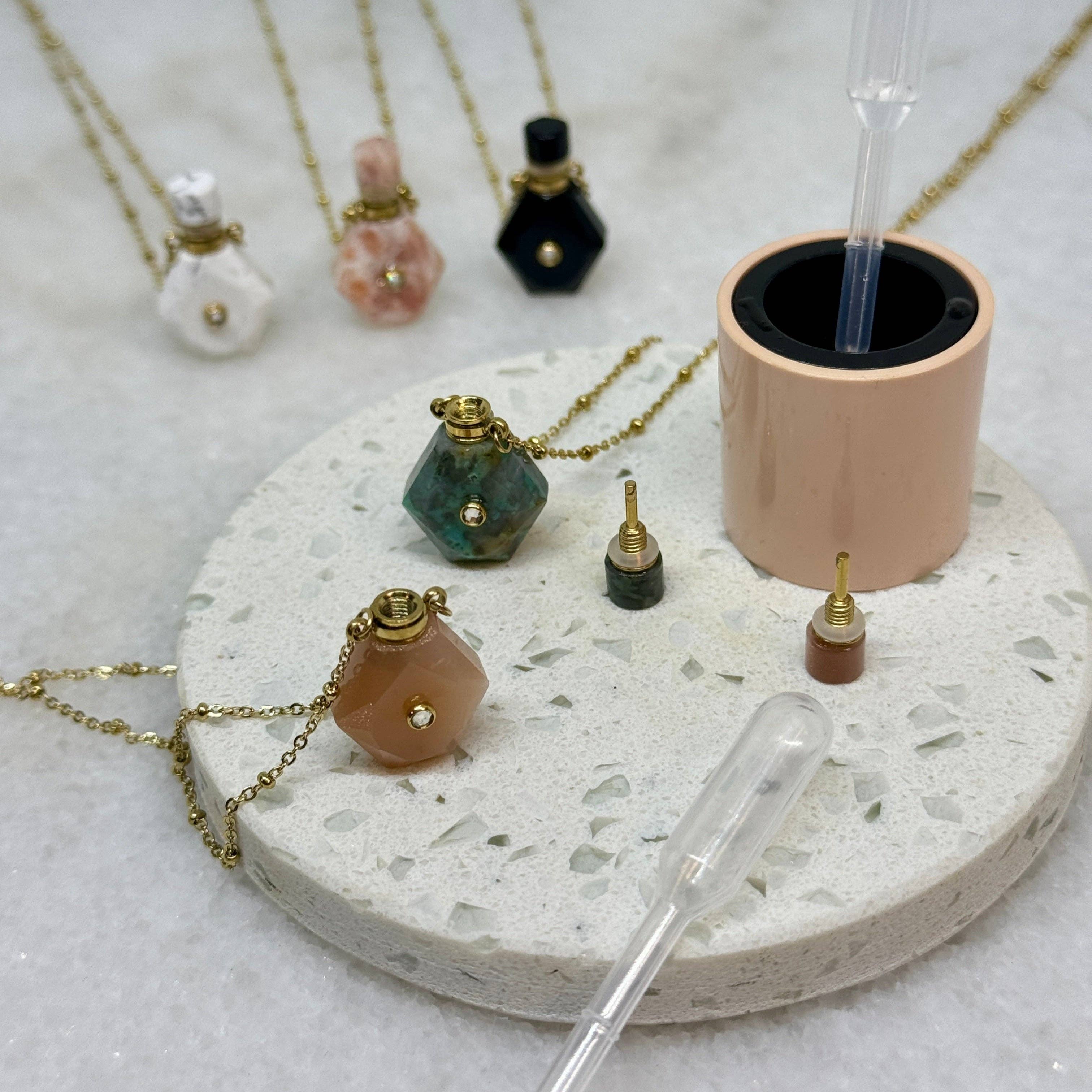 Poudre Bijoux - Wholesale Pendant/Charm Necklace - Katarina Necklace in Natural Stone18