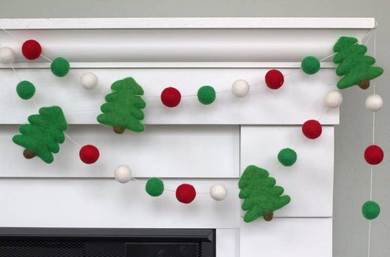 Matthew + Mae - Wholesale Bunting/Garland - Christmas Tree Felt Ball Garland Home Decor- Red Green White6
