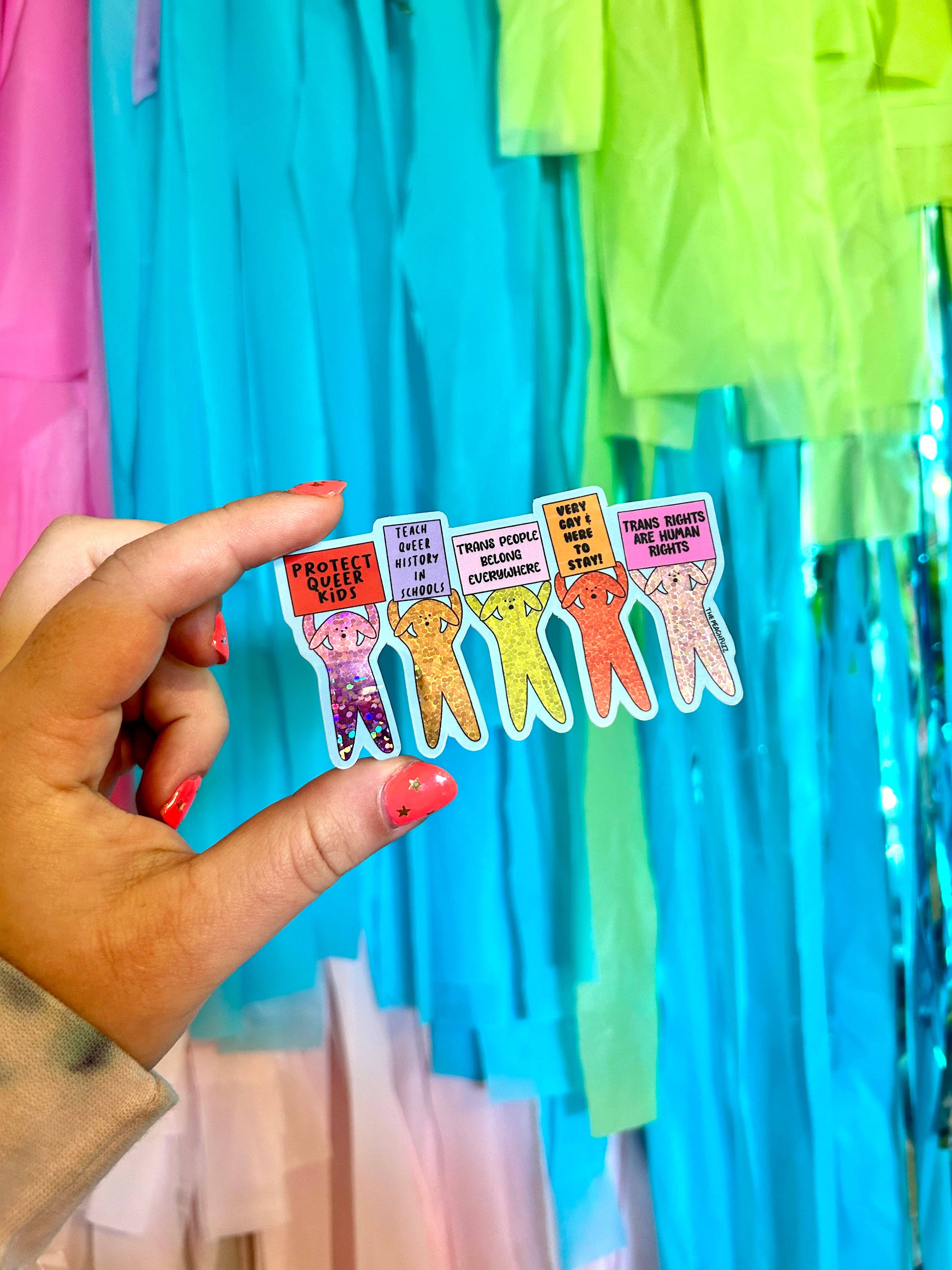 The Peach Fuzz - Vente Autocollant - Autocollant paillettes Chiots Pride1