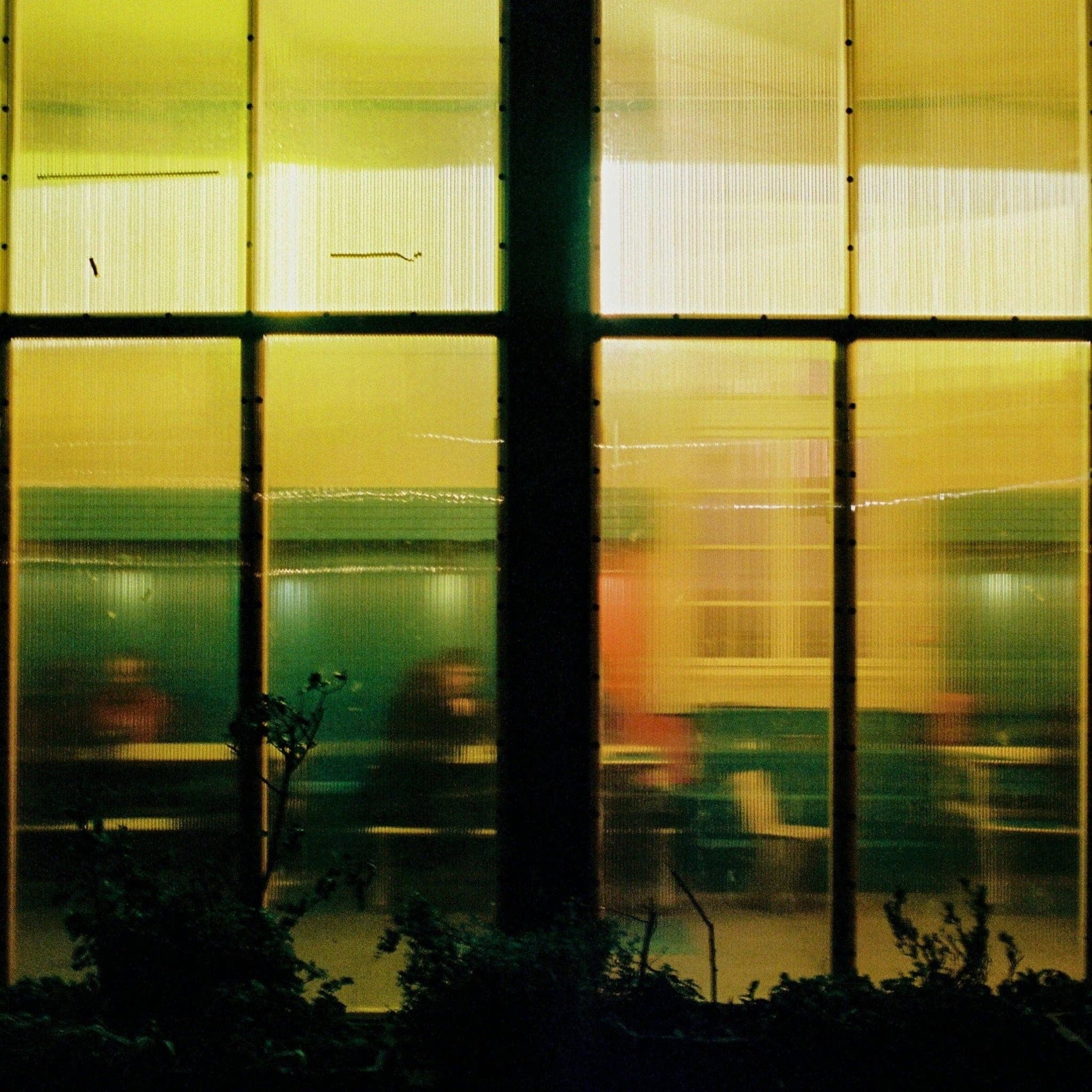 Three More Days Collection - Wholesale Jar/filled candle - A FRENCH FILM: SEA SALT / AMBRETTE SEEDS / SANDALWOOD / SAGE AMBER CANDLE 200G1