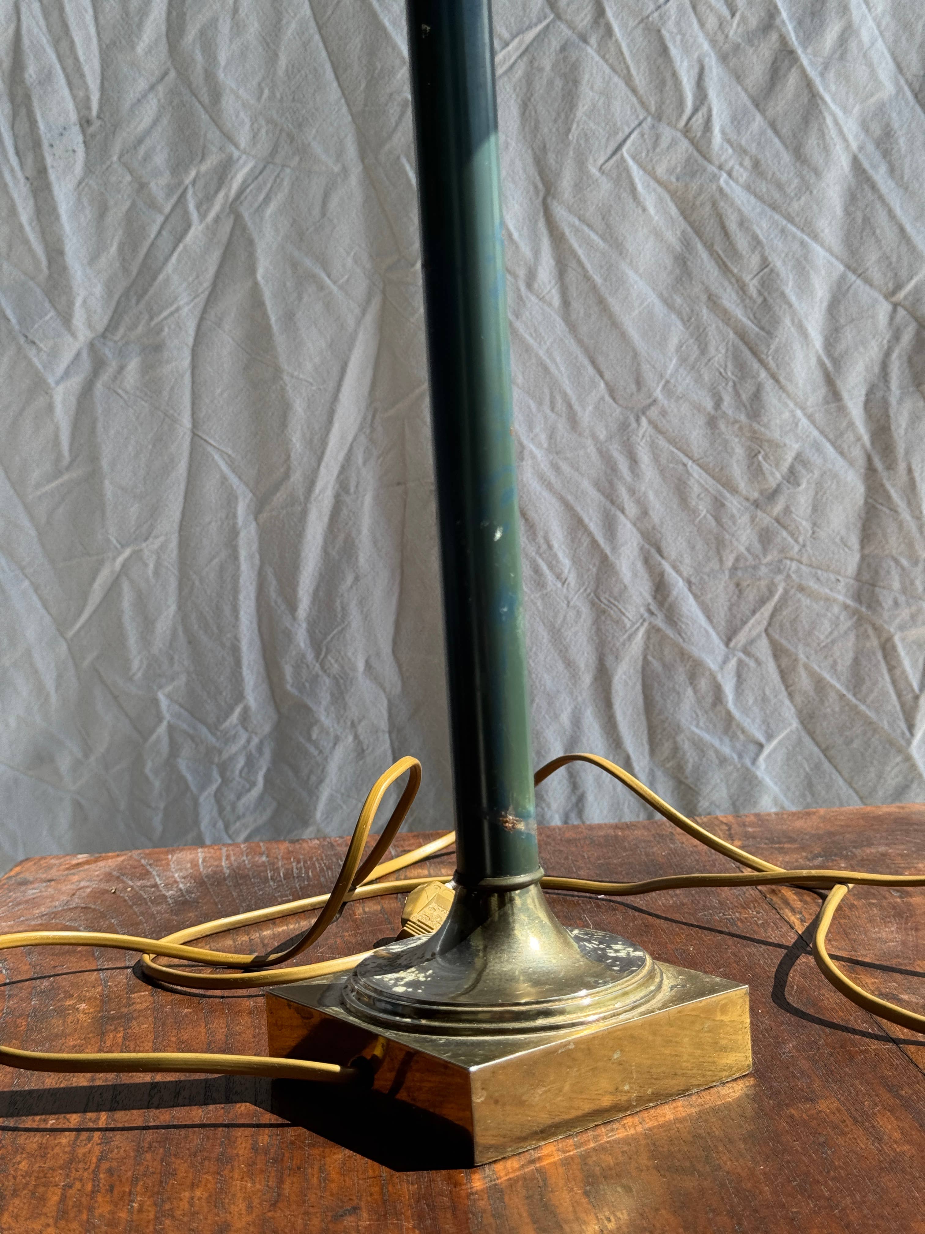 Office Objets - Wholesale Accent/Desk Lamp - Vintage green and gold table lamp H60 D3025