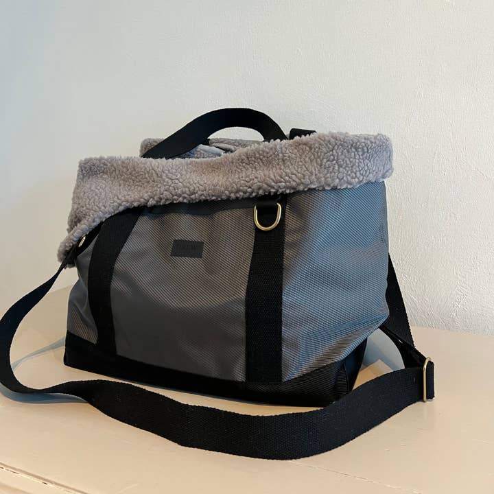 DrewsDogwear - Wholesale Pet Carrier - Dog - Otis // Sporty dog bag with soft inner lining in teddy fleece4