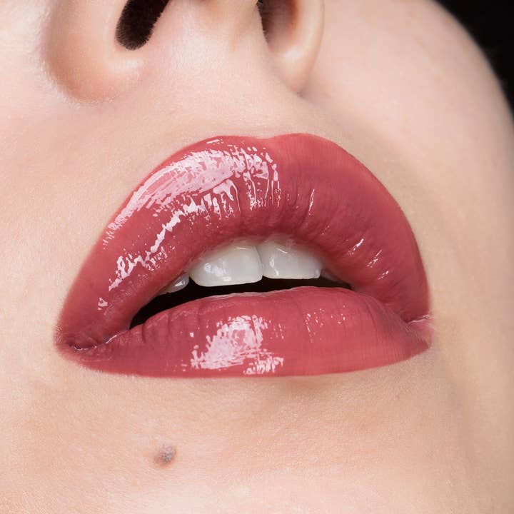 Moira Cosmetics - Wholesale Lip Gloss - Gloss Affair Lip Gloss (022, Honey Bunny)