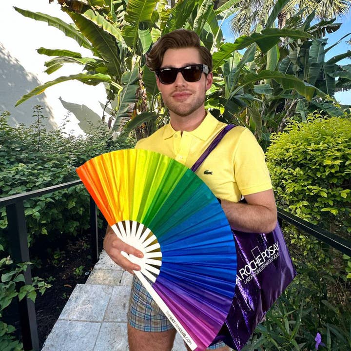 Ventilateur Over The Rainbow pour la vente par The Gay Fan Club