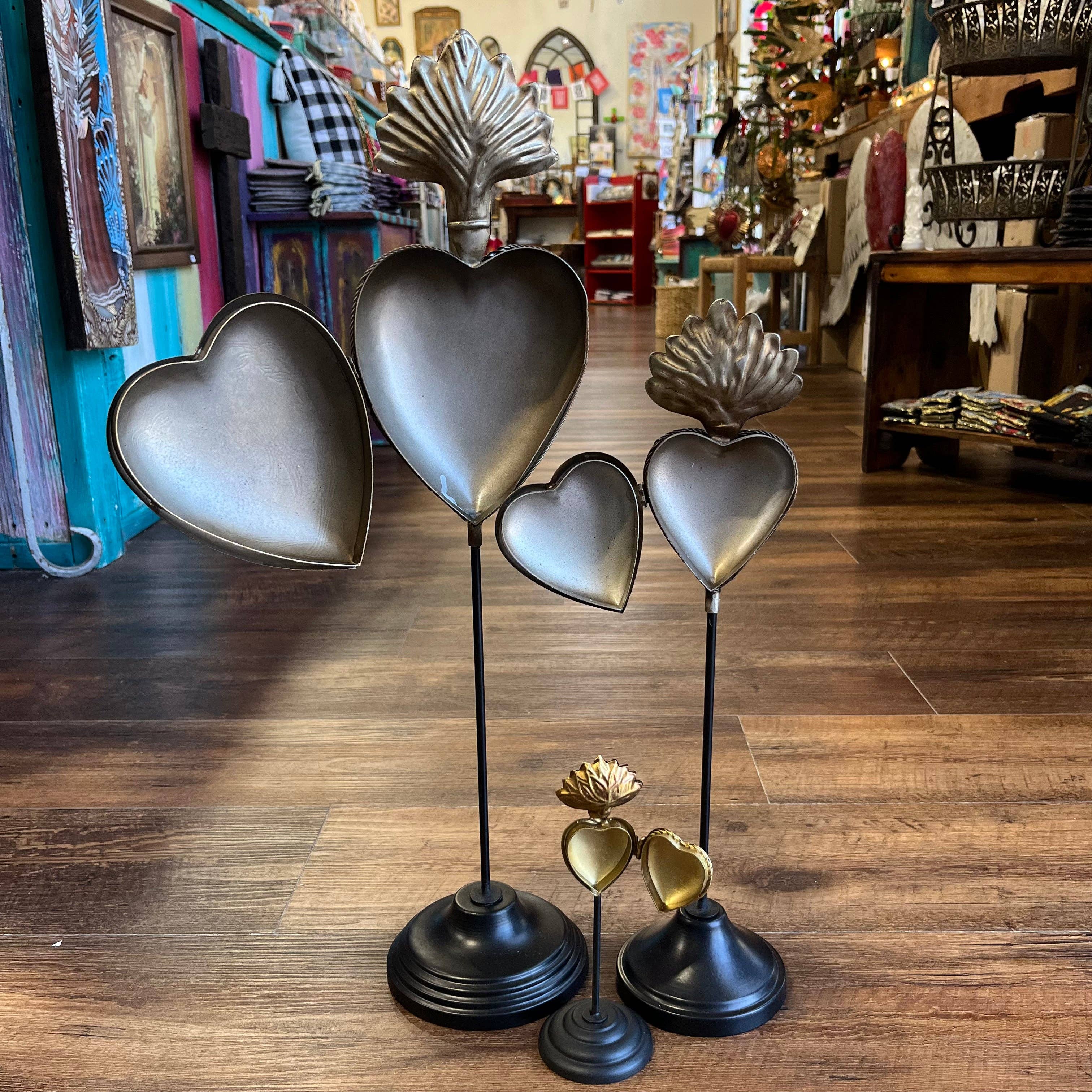 Love and Honor Jesus LLC – wholesale Decorative box – Standing Sacred Heart Box5