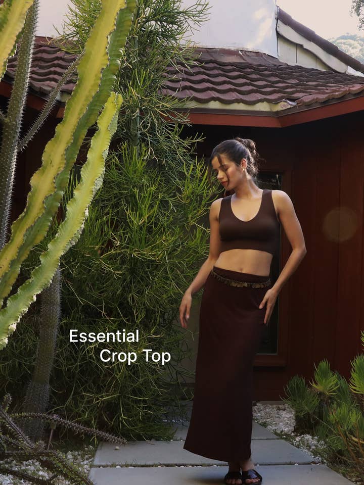 NIKIBIKI - Wholesale Knit Top - Women's - NS7829 - Plunge V-Neck Crop Top7