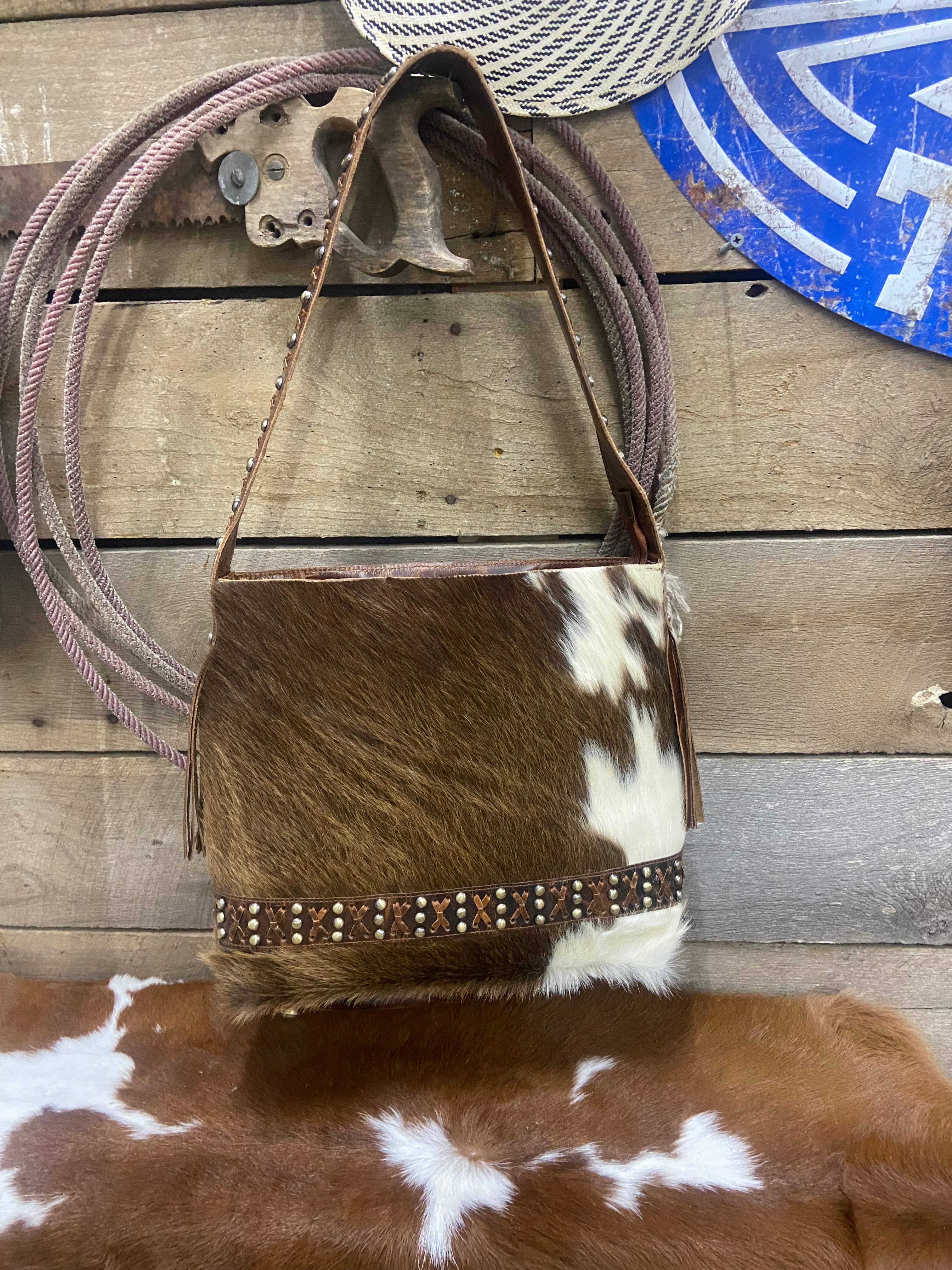 Texas Western Cowhide Bags and More - Vente Sac porté épaule – femme - Sac en cuir cousu croisé en peau de vache style cowgirl couture2