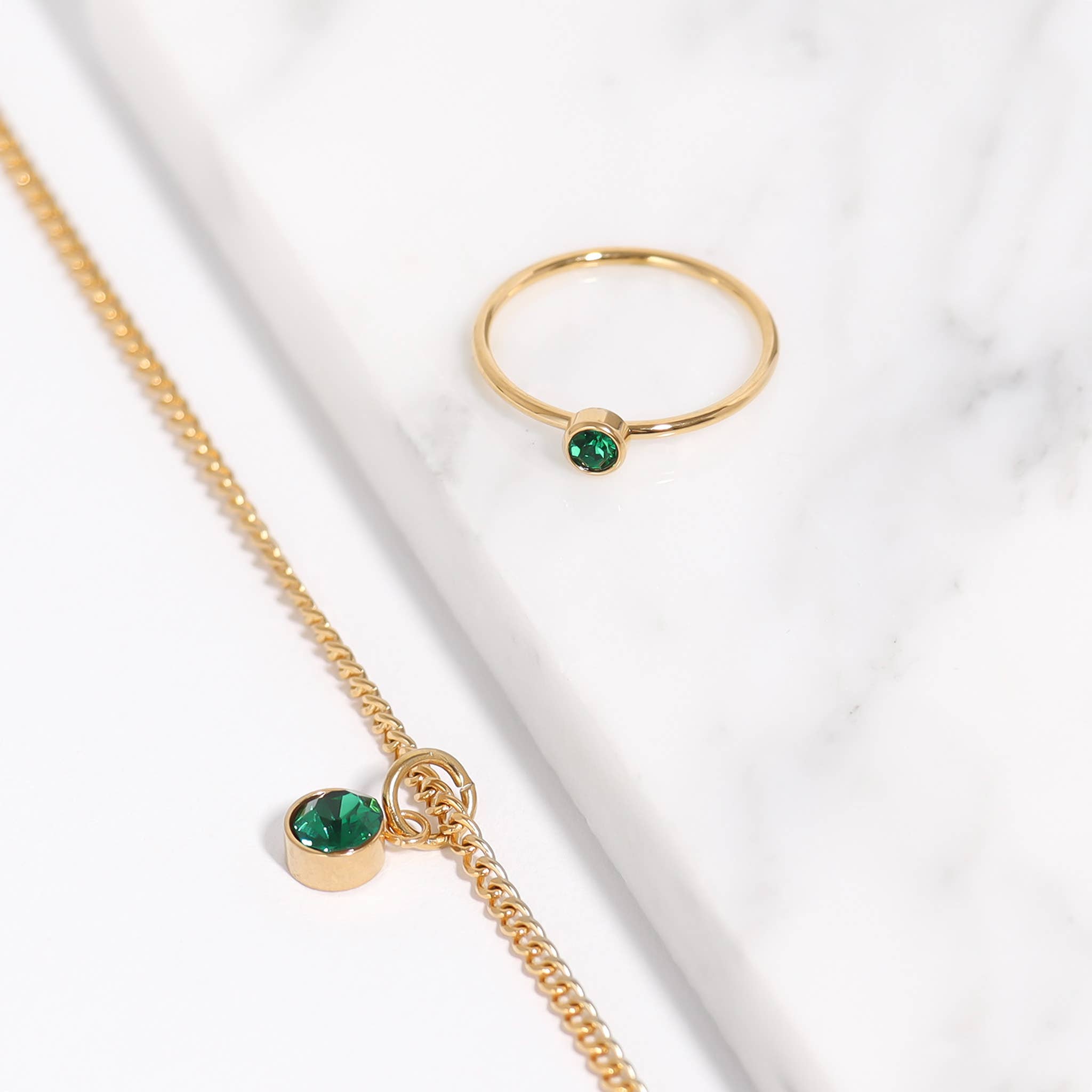 WJW - Vente Solitaire - Bague empilable pierre de naissance 18K or PVD (Midi/Taille 3)1