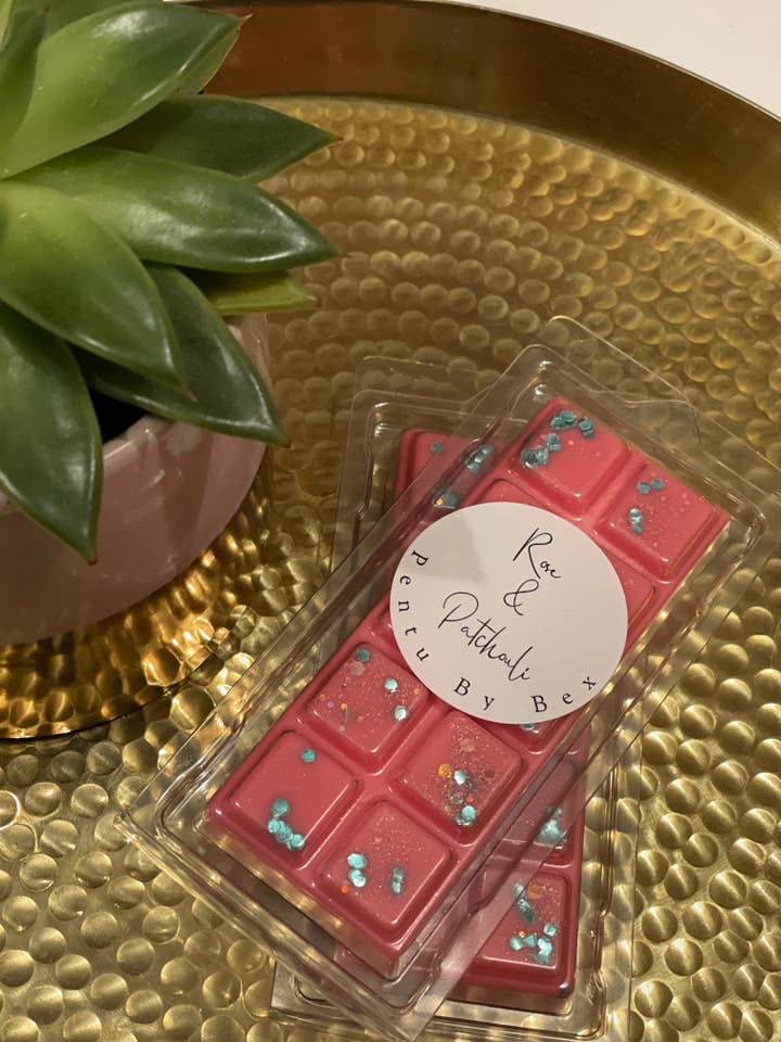 'Rose & Patchouli' Sojavax Smält Parfymerad 50g Snap Bar för wholesale av Pentu By Bex