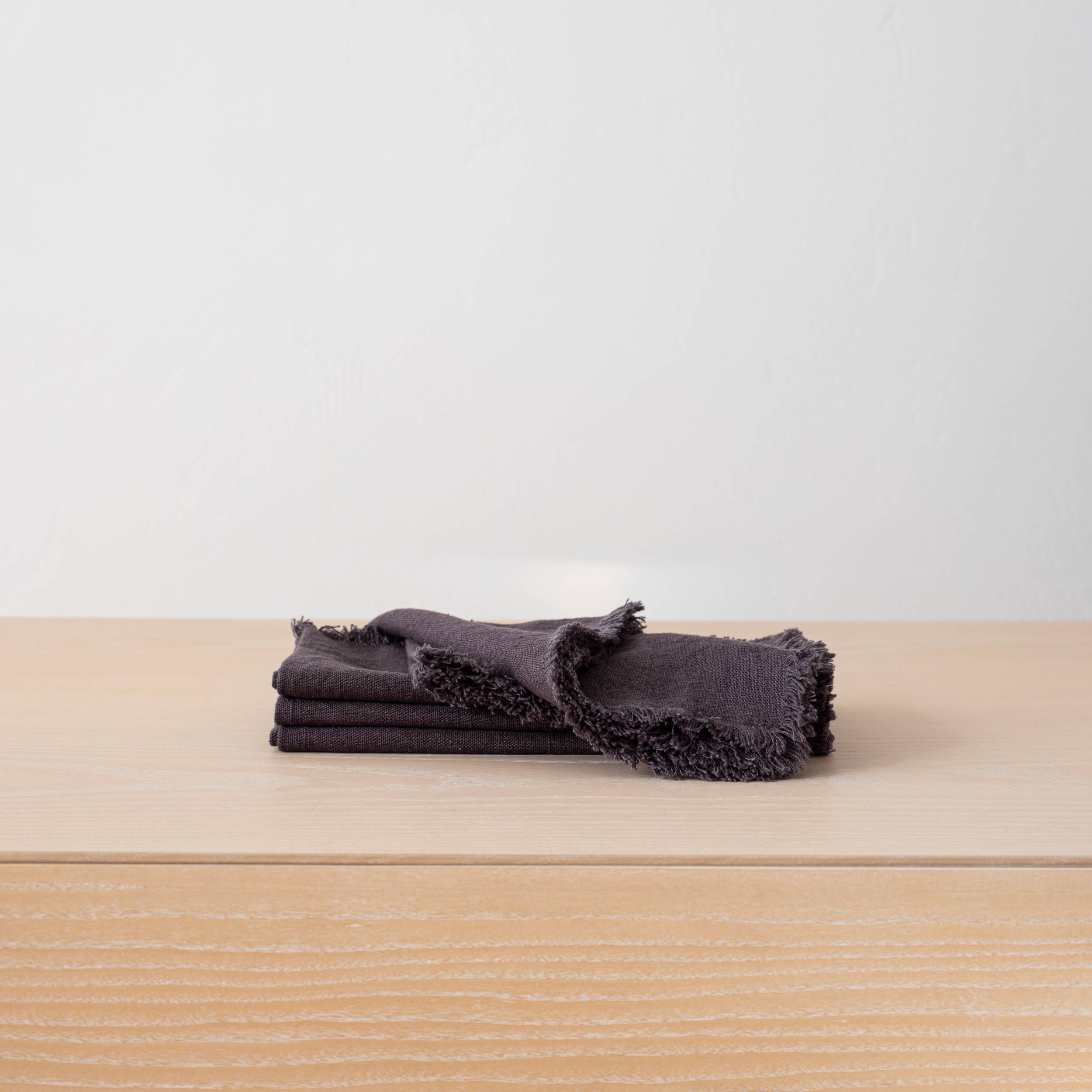 LinenMe - Wholesale Dinner & Cloth Napkin - Hand-Made Linen Napkin Terra Fringe Various 30 Colors15