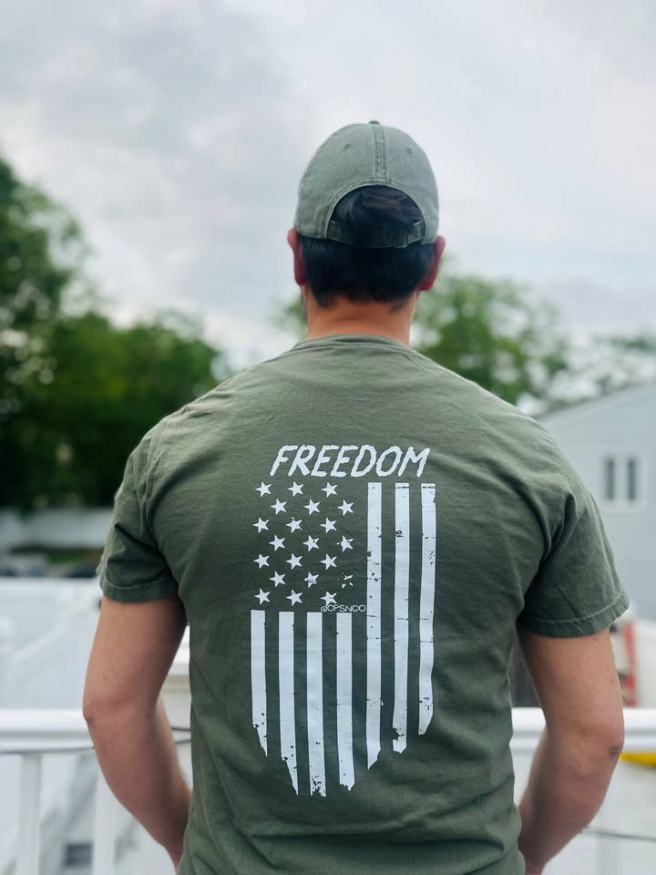 FRIHED USA-FLAG for engroshandel hos Cloth Paper Scissors LLC