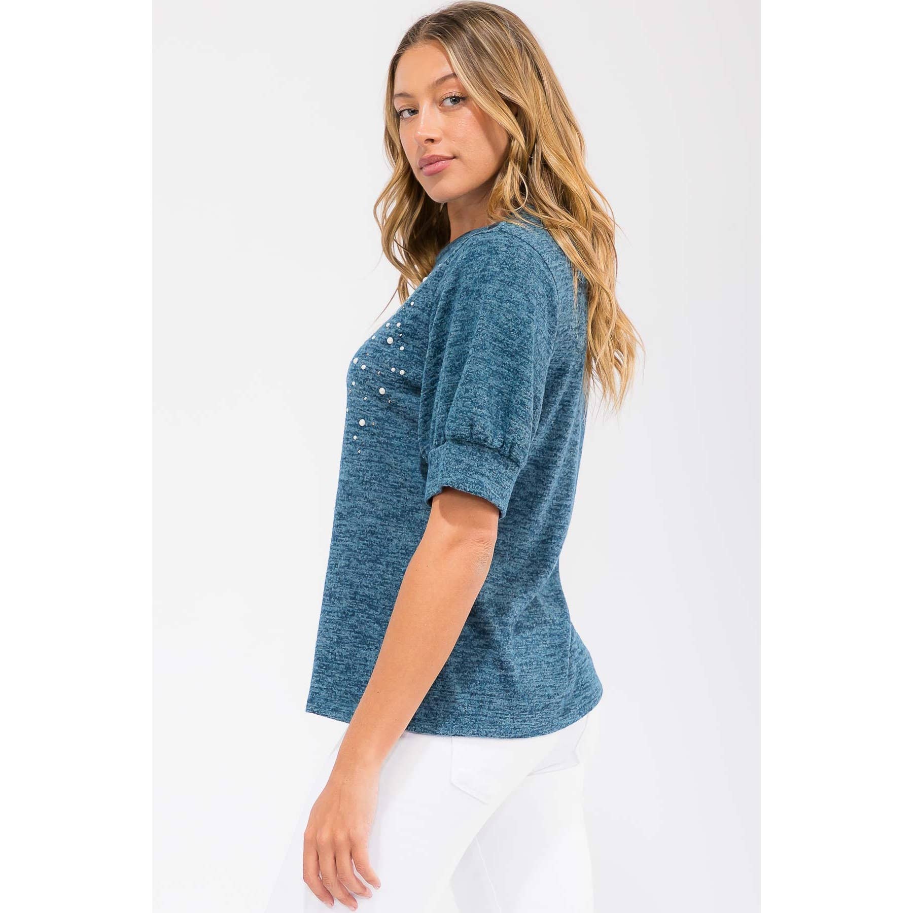 FOGLIA DI TÈ MAGLIONE ALLA MODA IN LANA SOFFICE PERLA in vendita all'ingrosso su Faire1