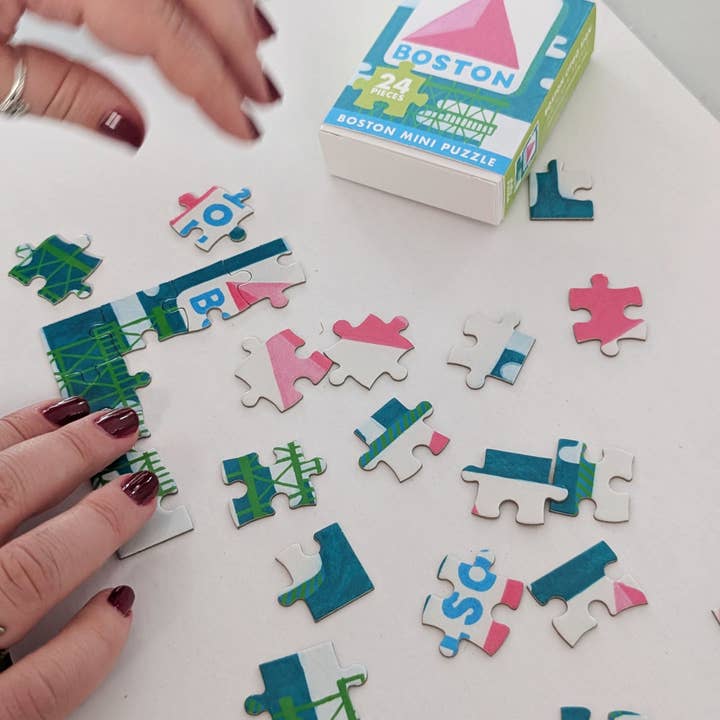 Ohello Boston - Wholesale Puzzle - Adult - Boston Citgo Sign 24pc. Mini Puzzle1