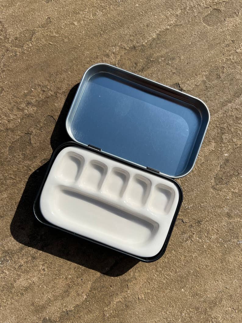 Muddy Ceramic Limited - Wholesale Palette/mixing tray - Enhance Your Painting Experience with a Custom Handmade Cera2