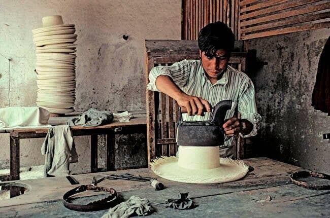 ECUALAMA - Wholesale Straw Hat - Unisex - Genuine Classic Fedora Panama Hat Handwoven In Ecuador - Natural Straw Color9