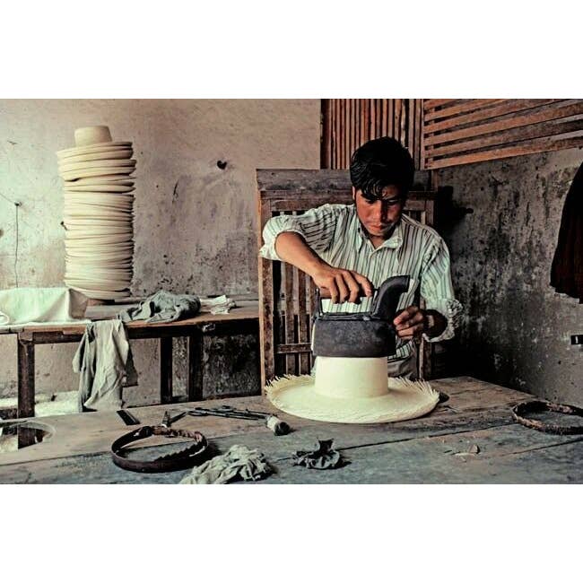 ECUALAMA - Wholesale Straw Hat - Unisex - Genuine Classic Fedora Panama Hat Handwoven In Ecuador - Natural Straw Color9