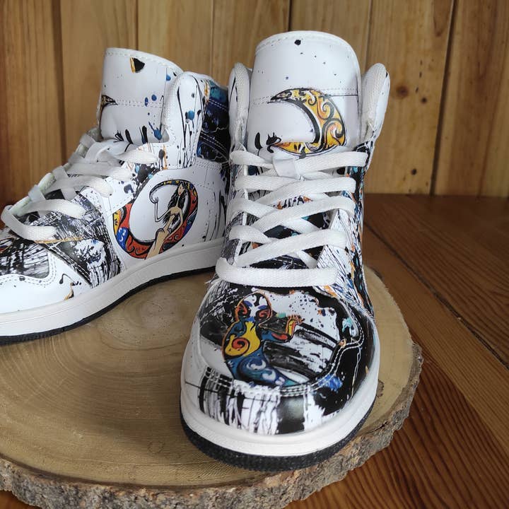 Unisex höga sneakers med salamandermönster för wholesale av C.H.Kalyce