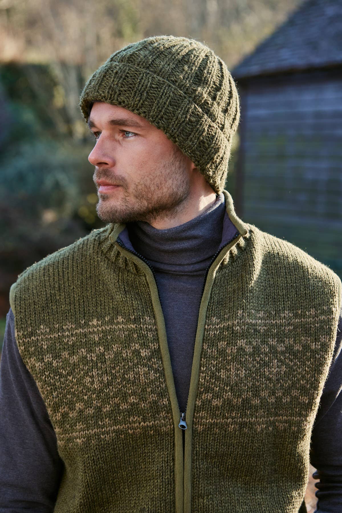 Mousse Bonnet en maille torsadée Shetland pour homme vert mousse en vente sur Faire4