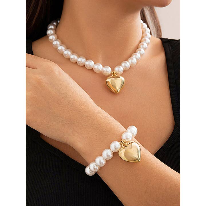 ginghamandposh - Wholesale Jewelry Set - Beaded Heart Shape Shiny Bracelet and Dainty Necklaces