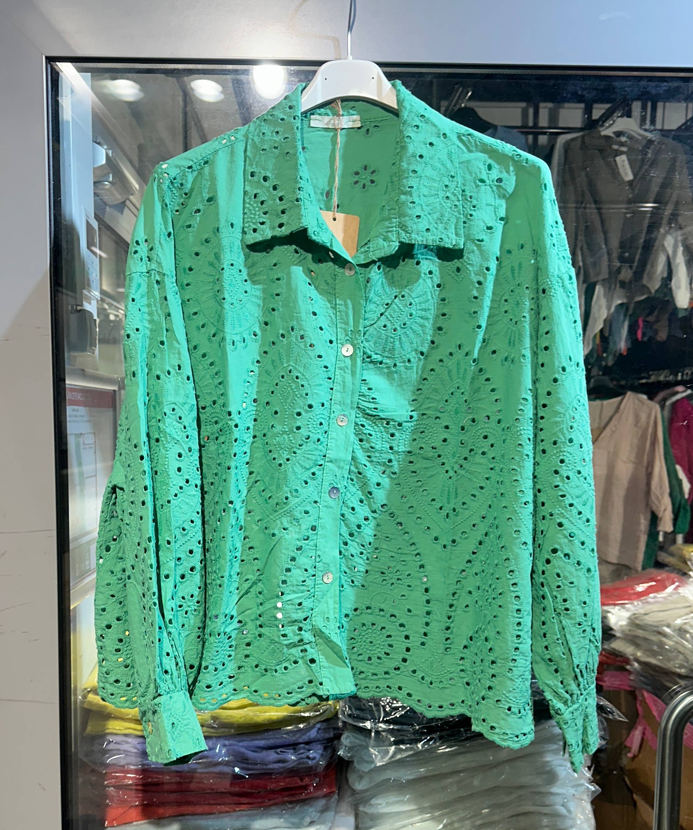 LÉA & LUC – wholesale Buttoned-down shirt – Women's – 100% Cotton Shirt REF. 2028825