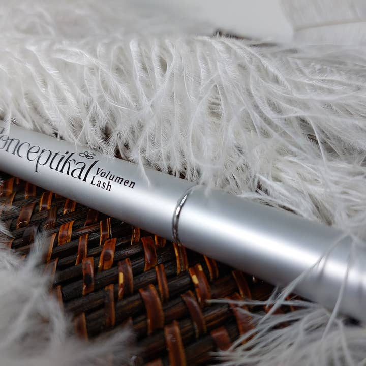 Volume Lash for wholesale by Conceptikal