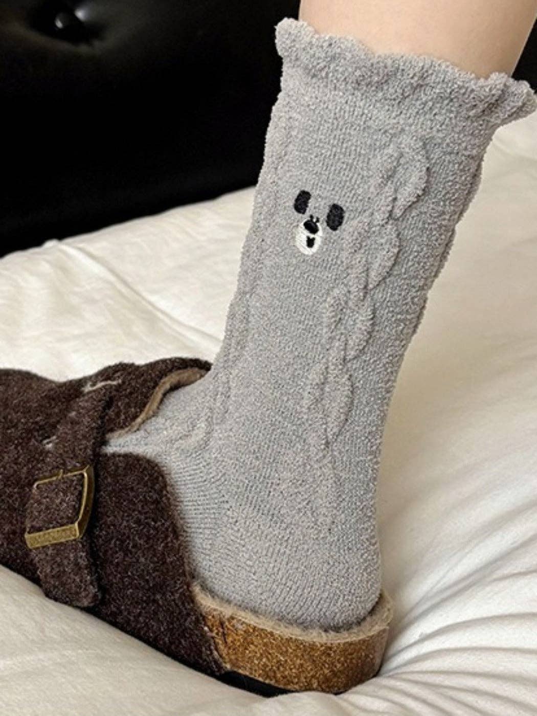 Funkyrel® Atzbranding Limited – wholesale Socks – Women's – Rufia - Cute Cartoon Coral Fleece Winter Socks1