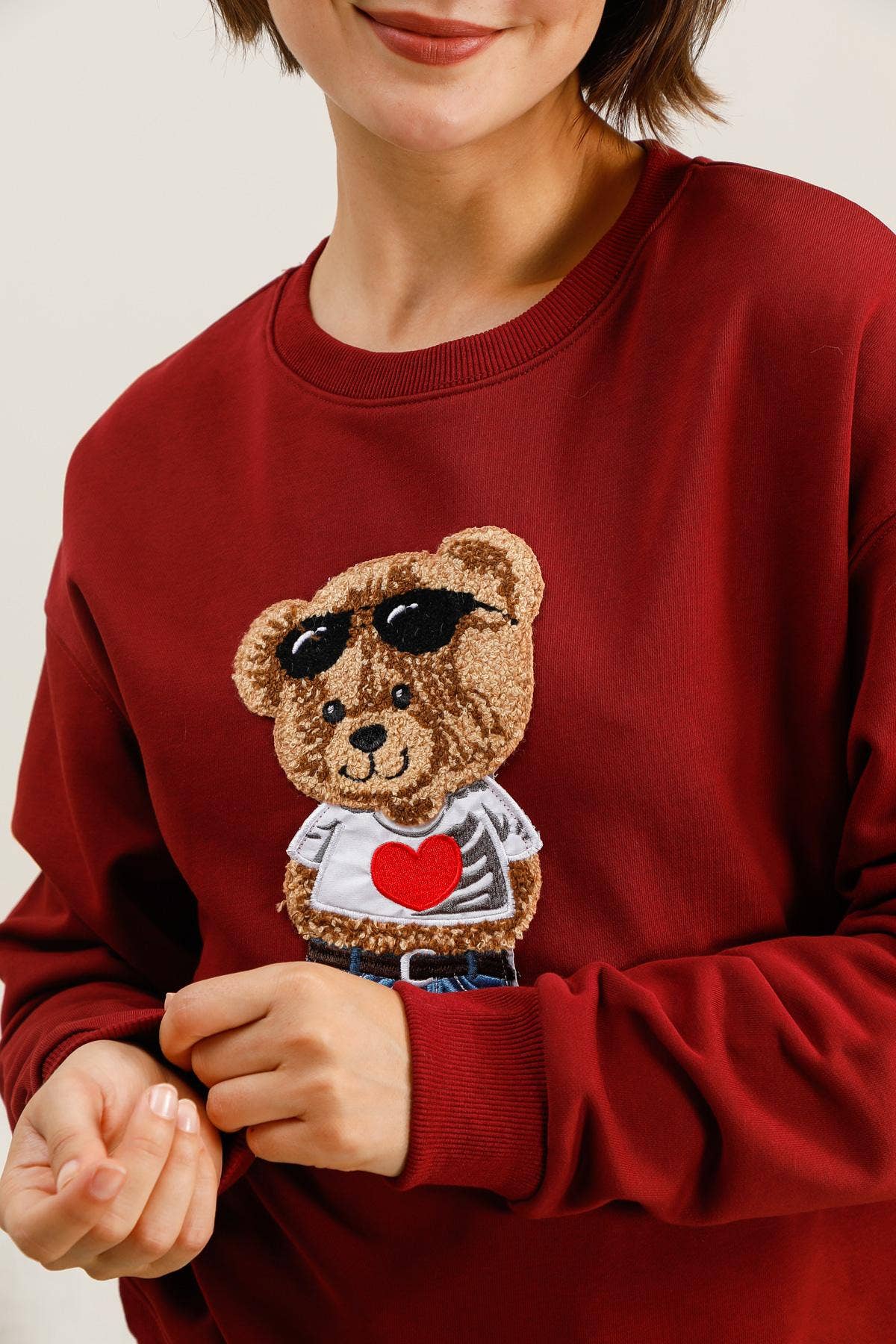 Attrait Paris - Wholesale Graphic Sweatshirt - Women's - Crew neck sweatshirt, bear with sunglasses6